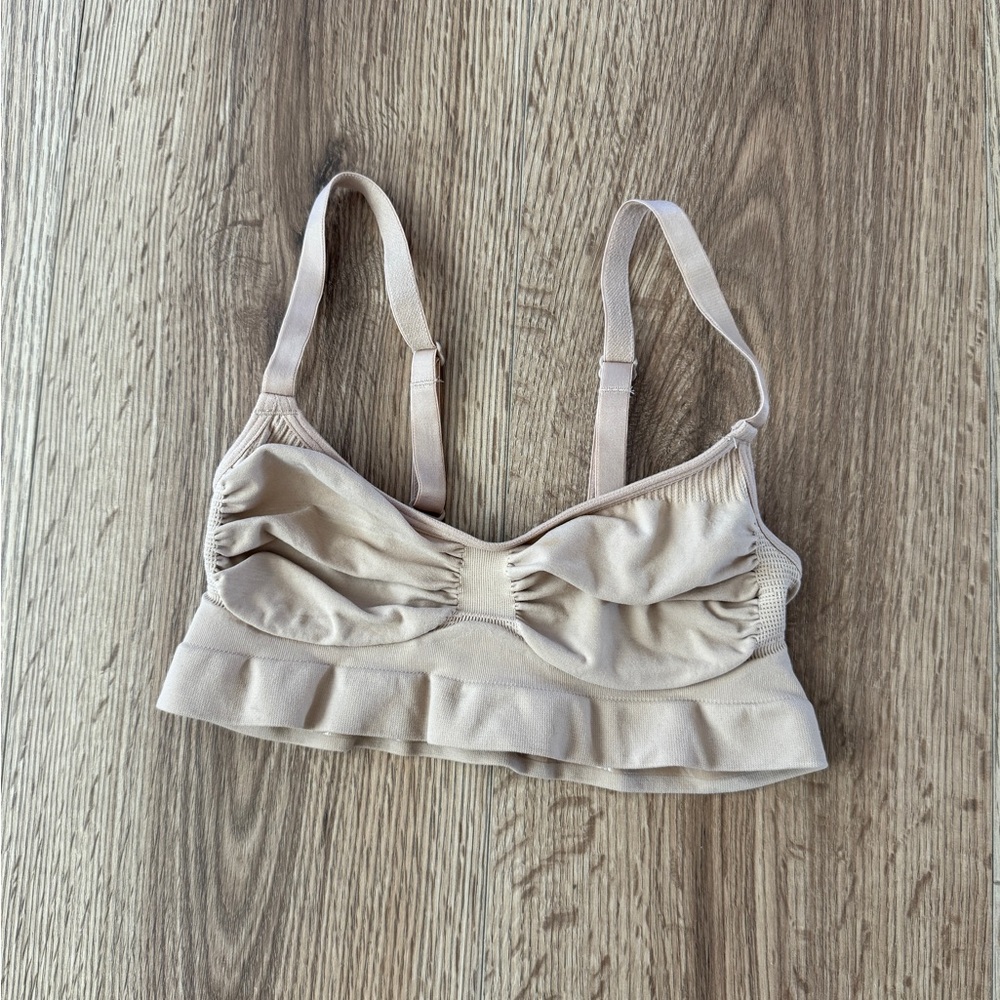 SKIMS Seamless sculpt Bralette
